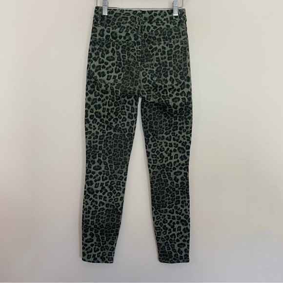 Good American Good Waist Crop Skinny Jeans in Sage Green Leopard Print Size 2/26 - Picture 3 of 7